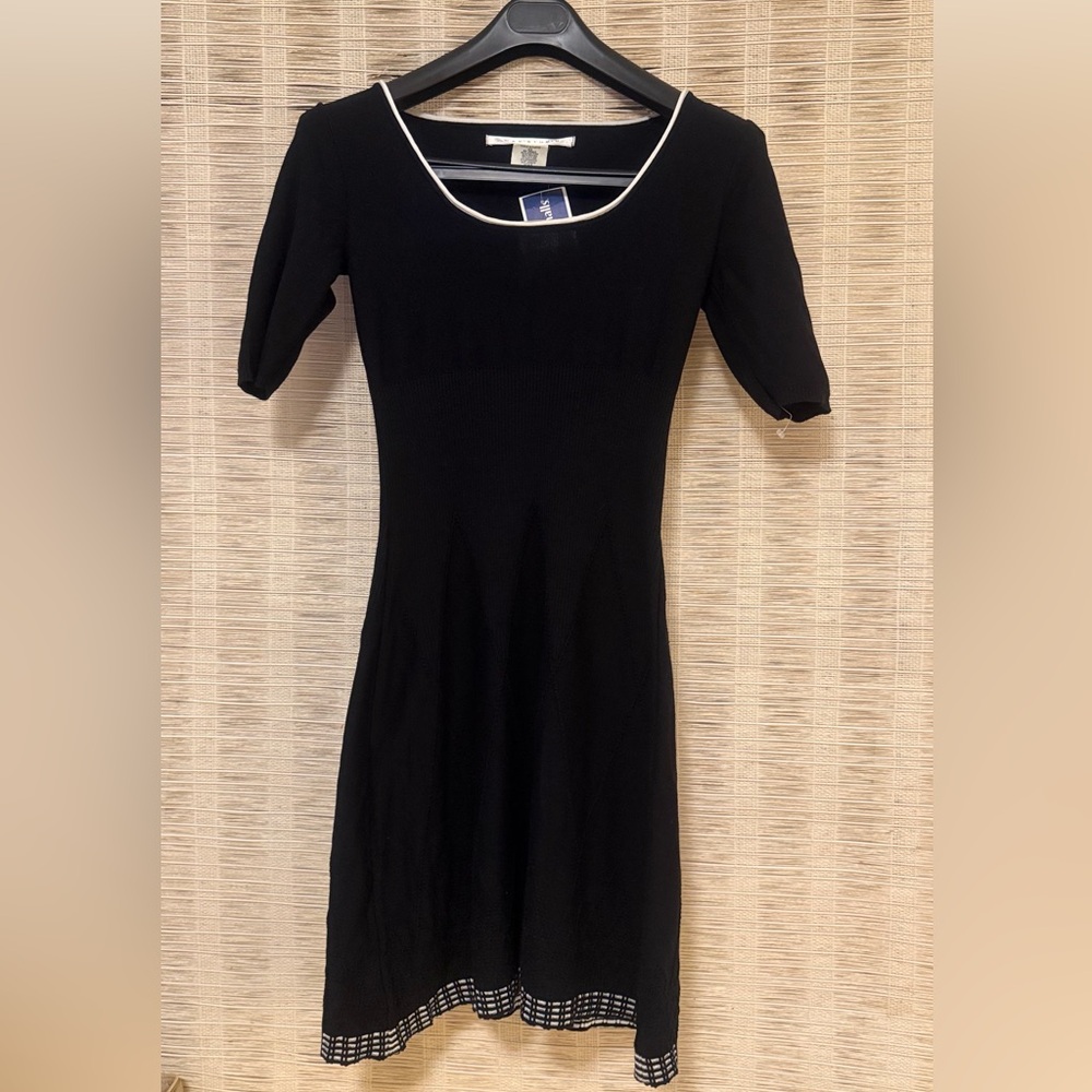 Max Studio Sweater Dress Textured Knit White Embroidered Trim Sz XS